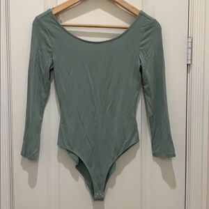 🌿 Forever 21 Green Bodysuit - Size Small (NWT)